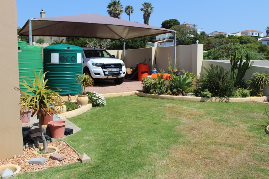 4 Bedroom Property for Sale in Santareme Eastern Cape